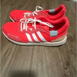 LIKE NEW! Pink Adidas Sneakers Women’s size 8